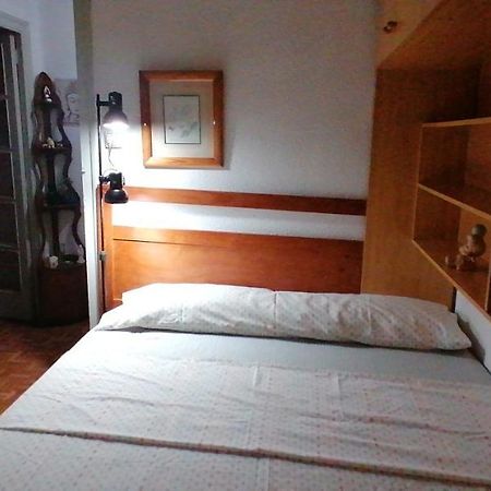Mary'S Rooms Low Cost Valencia Buitenkant foto